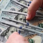 Банкир дал прогноз на доллар на следующую неделю