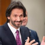 Министр обороны Словакии “забыл” задекларировать виллу в Хорватии