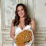 Могилевская ошеломила похудением на 15 кило и примерила платье, в котором была на “Танцах со звездами”