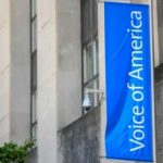 Директор подтвердил, что всех работников “Голоса Америки” отстранили