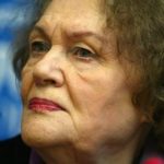 Лина Костенко отпраздновала 95-летие в кругу известных друзей и очаровала видом на новых фото