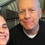 Дочь Брюса Уиллиса показала тяжелобольного отца и публично обратилась к нему: “Он космонавт”