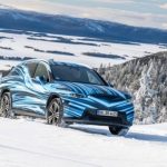 Mercedes-Benz показал электрический кроссовер GLC: первые фотографии и технические детали