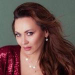 Анна Саливанчук призналась, что ей приносит деньги, кроме игры в театре: “Есть два клиента”