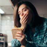 Что происходит с телом, если ложиться спать голодным: как голод влияет на сон и здоровье