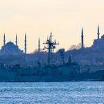 Российские корабли взяли на сопровождение фрегаты НАТО в Черном море