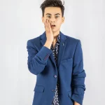 Почему на рукавах пиджака всегда есть пуговицы: история и смысл