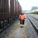 Уряд дозволив Укрзалізниці реалізовувати металобрухт та щебінь