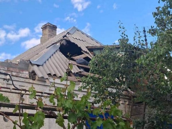 Россияне атаковали Никополь: повреждены магазины, спортклуб и 2 многоэтажки