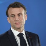 Макрон, в случае отказа России пойти на прекращение огня, обещает ввести новые санкции