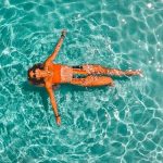 К чему снится купаться в море: что сон может предсказать?