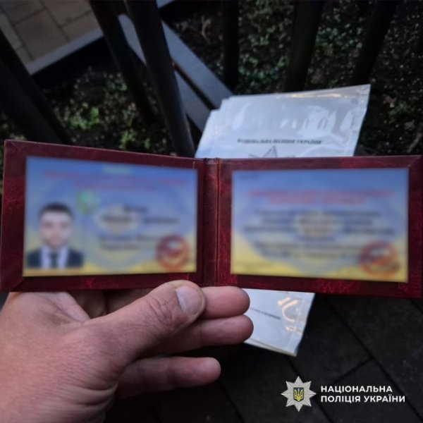 Переправлял военнообязанных в Молдову: в Киеве задержали владельца барбершопа