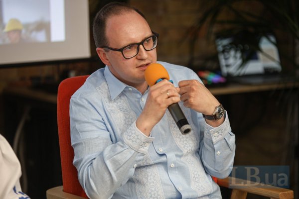 Єгор Перелигін, Міндовкілля: «Україна має найбільші в Європі запаси титанової сировини, ідеальної для металевої переробки США»