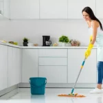 К чему снится мытье полов: толкования по разным сонникам