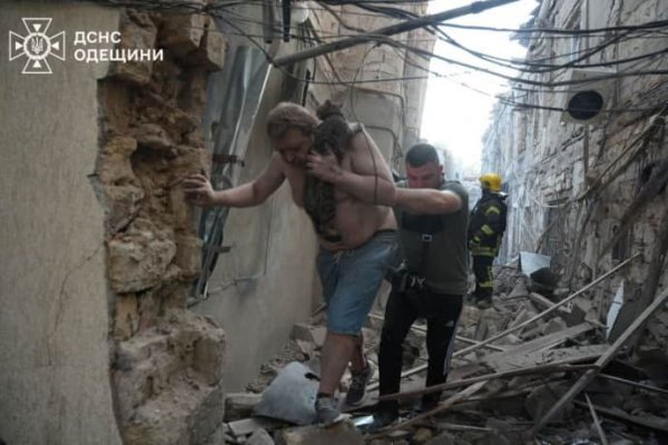 Под завалами в Одессе ищут еще 2 человека – ОВА