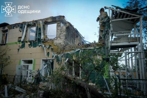 Под завалами в Одессе ищут еще 2 человека – ОВА
