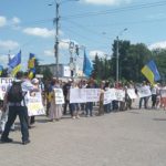 Харьков: Против партии Кернеса и Труханова протестуют, памятник Жукову снесли