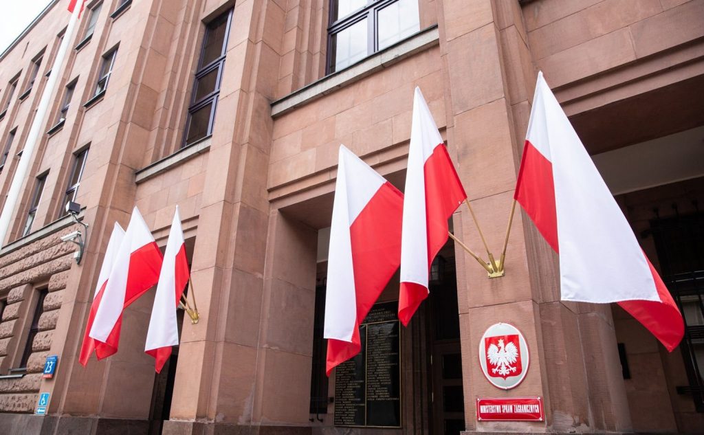 Польша призывает своих граждан срочно покинуть Россию