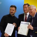 Зеленский обсудил с сенаторами США поддержку Украины и санкции против России