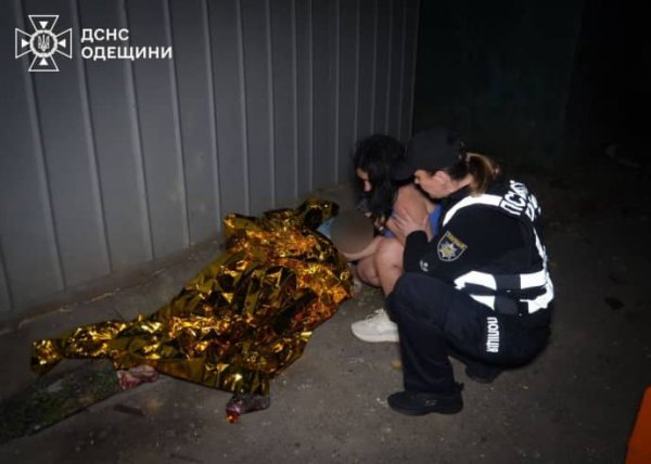 Спасатели показали последствия атаки вражеских дронов на Одессу