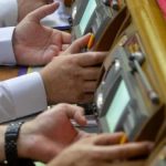 Рада підтримала законопроєкт про промислові забруднення, через правку до якого у парламенті сталася бійка