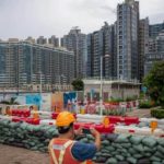 Тайфун остановил авиасообщение в Гонконге: все рейсы отменены