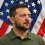 Белый дом рассматривает возможность пригласить Зеленского на переговоры на Аляску – СМИ