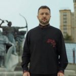 “И через сто лет здесь будут стоять наши потомки”: Зеленский с Майдана обратился к украинцам