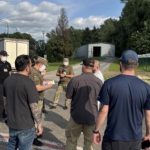 Иммиграционная служба США депортировала украинцев и доставила их на границу