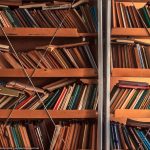 Литературные вкусы поколений: классика против новинок