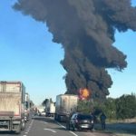 В России сошли з рельс 18 вагонов с бензином, вспыхнул пожар