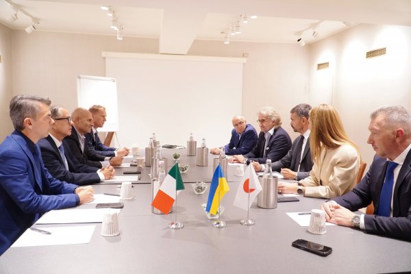 NovaSklo оголосила про партнерство з NSG Group для будівництва найбільшого заводу флоат-скла в Україні
            Новини компаній