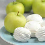 Как приготовить воздушный домашний зефир: простой рецепт за 15 минут