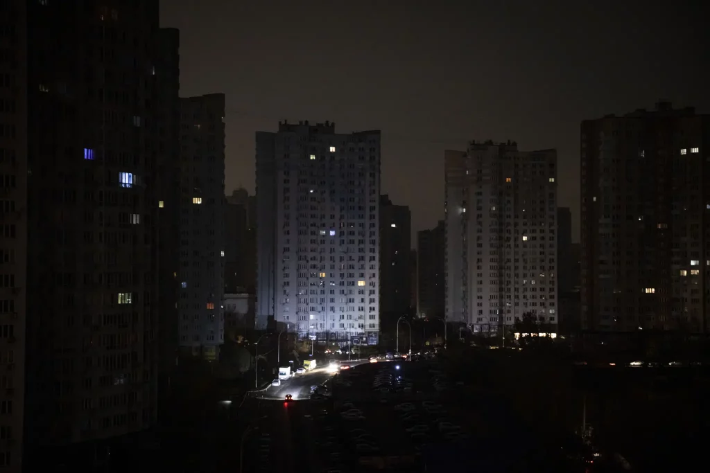 Киев под угрозой отключений: Кличко обратился к горожанам с важным призывом