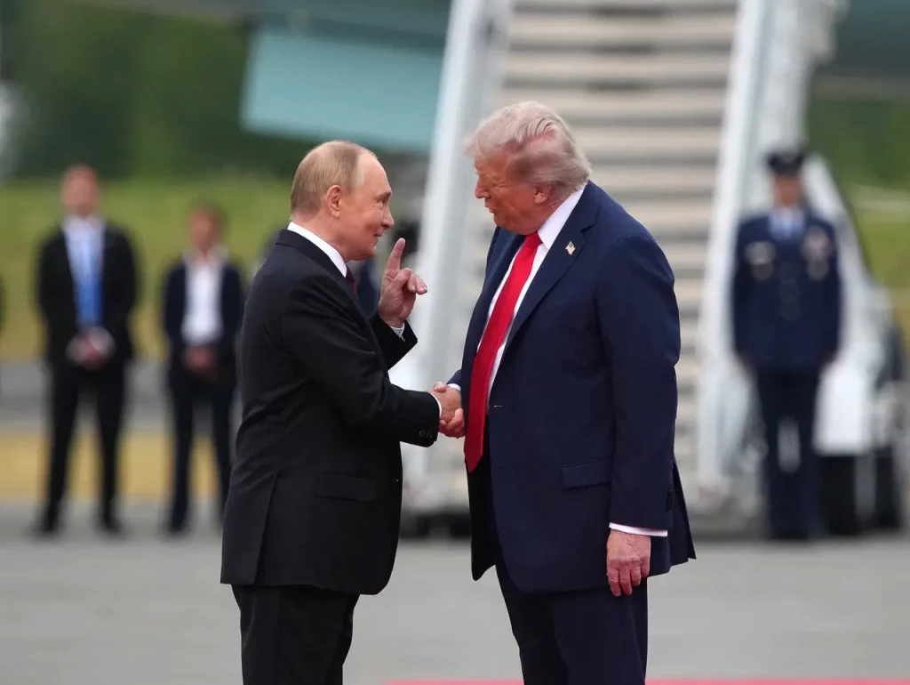 Фото Путина появилось на стенах Белого дома: кадры неожиданного обновления интерьера Трампа Фото Путина появилось на стенах Белого дома: кадры неожиданного обновления интерьера Трампа
