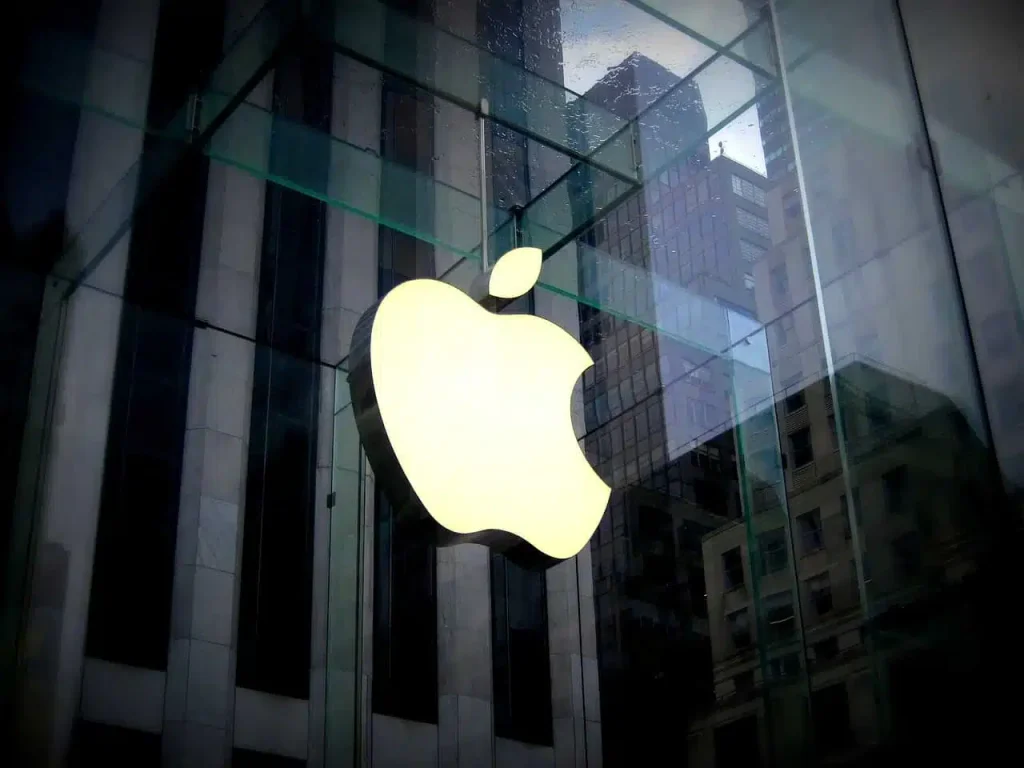 Конец эпохи Тима Кука: кого Apple выбрала новым руководителем и что о нём известно? Конец эпохи Тима Кука: кого Apple выбрала новым руководителем и что о нём известно?