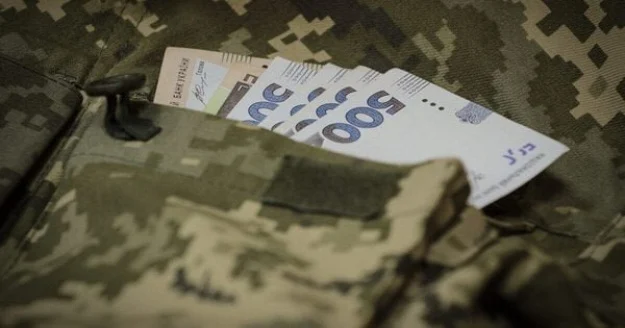 В Украине меняют правила военной службы: какие контракты, выплаты и отсрочки вводит Минобороны В Украине меняют правила военной службы: какие контракты, выплаты и отсрочки вводит Минобороны