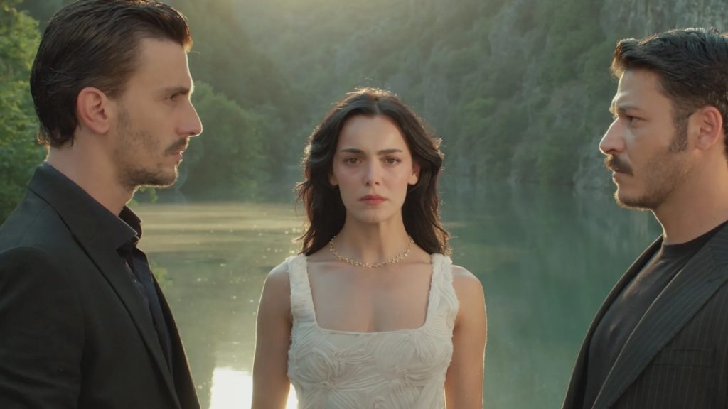 «Коралловый особняк» (Mercan Köşk, 2026): когда выйдет турецкий сериал, где смотреть онлайн, сюжет и актеры «Коралловый особняк» (Mercan Köşk, 2026): когда выйдет турецкий сериал, где смотреть онлайн, сюжет и актеры
